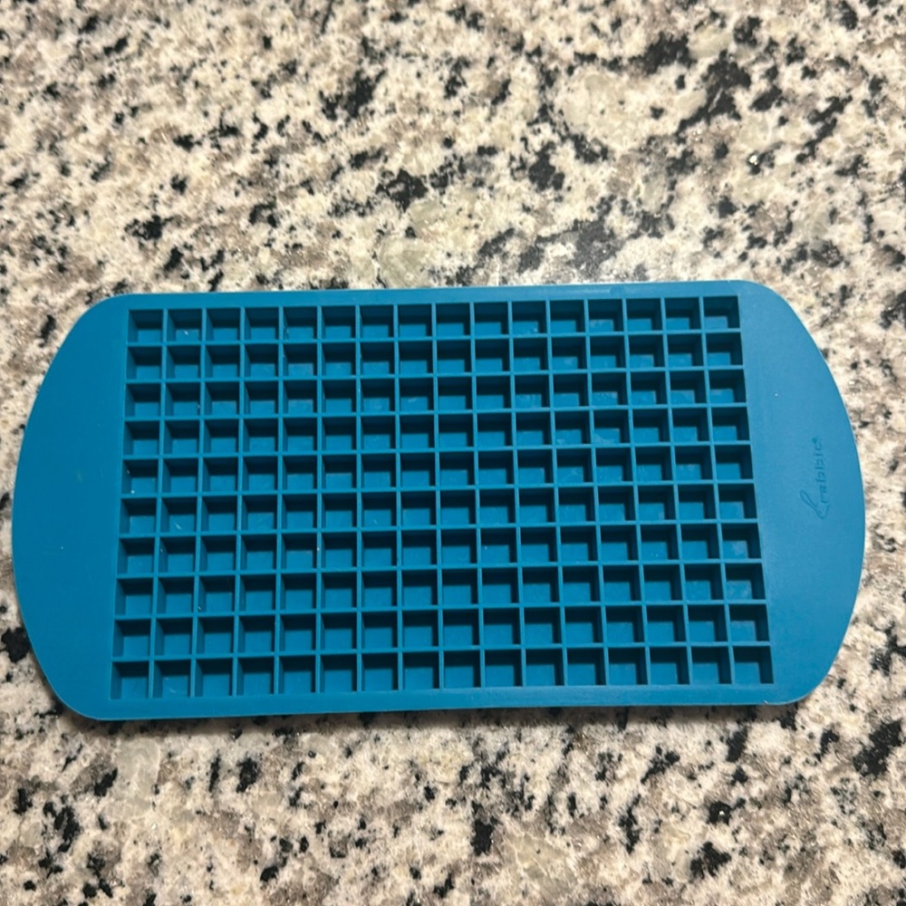 Mini squares ice tray